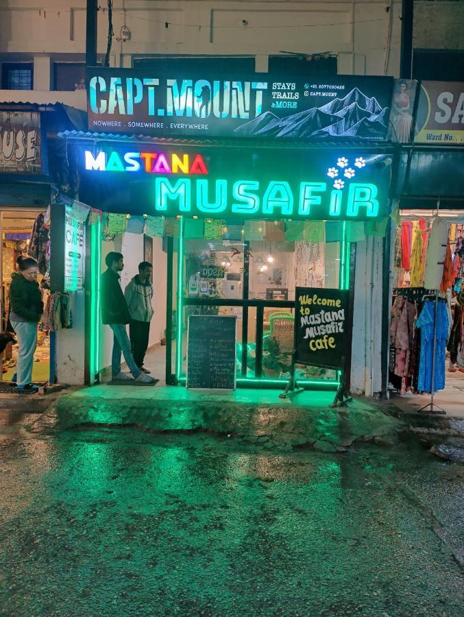 Capt. Mount Stays Rishīkesh Buitenkant foto